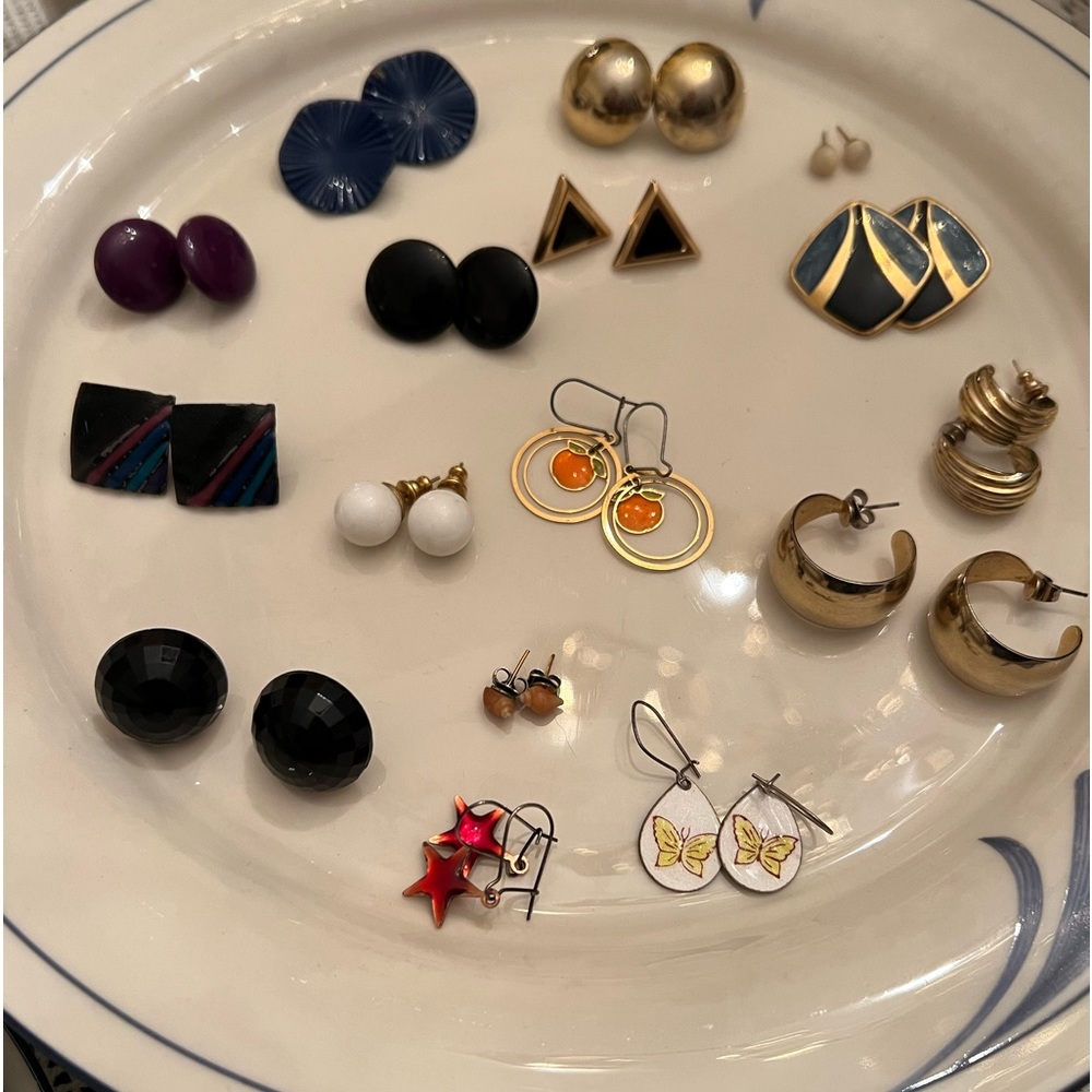 Lot of 16 pair of earrings for pierced ears